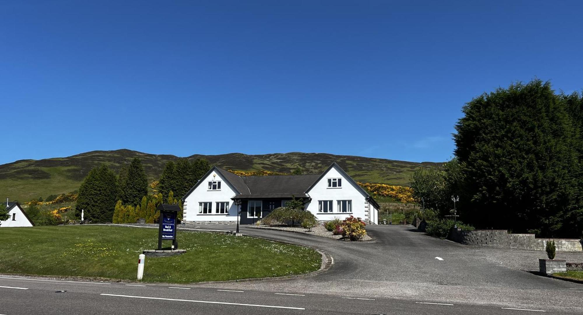 Springburn Farmhouse Spean Bridge Exterior photo